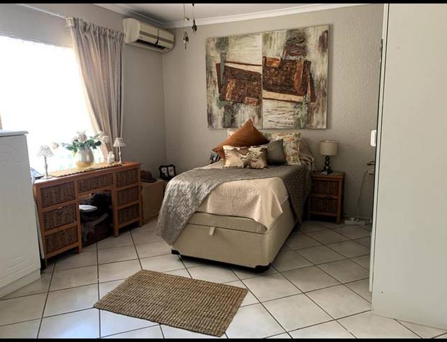 1 BEDROOM TOWNHOUSE FOR SALE IN VAN DYK PARK